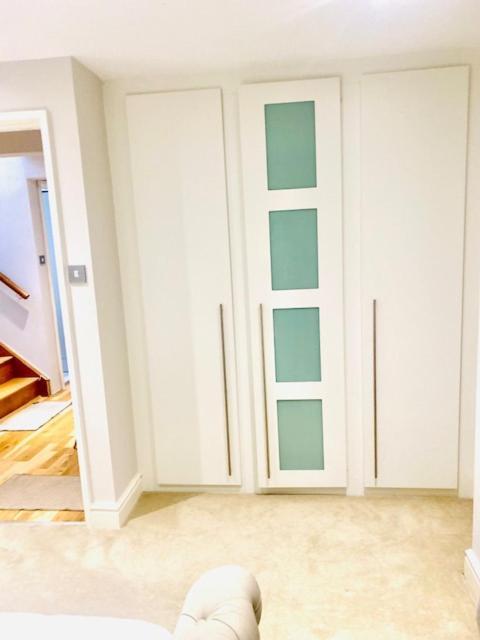 Modern Detached House Holiday home London
